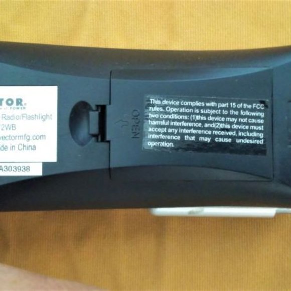 Vector Stormtracker AM/FM Weather Radio - Picture 5 of 5